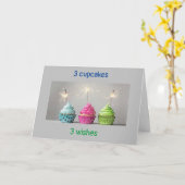 *3 CUPCAKES EN 3 KAARSEN & VERJAARDAGSWENSEN* KAART (Gele Bloem)