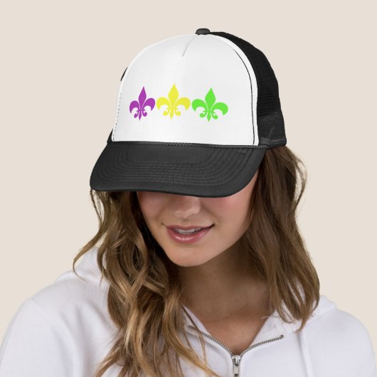 3 Fleur de Lis Trucker Pet (In situ)