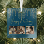 3 Foto Collage Rustic Blue Garland Lichten Glas Ornament<br><div class="desc">'Gelukkig Kerstfeest' in een mooi faux gouden script op een blauwe achtergrond. Vervang foto's met 3 van je favoriete foto's. De gouden faux koordlichten voegen aan de schoonheid van dit ornament toe. Verander het jaar en wat een mooi ornament. Elegant. Zo simpel,  maar toch chic.</div>