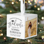 3 Foto Gefeliciteerd Elegant Script Afstuderen Decoratie<br><div class="desc">Herdenking van de prestatie van de afgestudeerde met een aangepast 3-foto-afstuderen-kerstversiering. Afbeeldingen en formuleringen in deze sjabloon zijn eenvoudig aan te passen. (AFBEELDING PLACEMENT TIP: Een gemakkelijke manier om een foto precies te centreren hoe u wilt is het te bebouwen alvorens aan de website van Zazzle te uploaden.) Neem elke...</div>