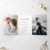 3 Foto Handgeschreven bruiloft Bewaar de datum Drieluik Aankondiging (Binnen)