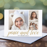 3 Foto met kerstscript Gold Damask Peace Love Feestdagenkaart<br><div class="desc">Gebruik drie vierkante foto's en maak een unieke en trendy Merry kerstgroet met een elegant patroon op de rug. De groet wordt getoond in een moderne, stuitende kalligrafie die kan worden veranderd om uw favoriete gezegde te ontmoeten. Als u om het even wat rond moet bewegen, klik op de aanpassingsknoop...</div>