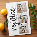 3 Foto met Modern Merry Christmas Joice Theedoek<br><div class="desc">Gebruik drie afbeeldingen en maak een unieke en trendy Merry kerstgroet met een zwart-wit thema. Als u om het even wat rond moet bewegen,  klik op de aanpassingsknoop om veranderingen aan te brengen.</div>