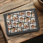 3 Fotocollage - Stagered Patroon - Zwart Drievoud Portemonnee<br><div class="desc">Gebruik je favoriete foto of afbeeldingen om een leuke herinnering te maken om te delen met familie en vrienden. Gebruik 3 foto's - gemakkelijker als ze in vierkanten worden bijgesneden - om een overdruk van uw afbeeldingen te maken.</div>