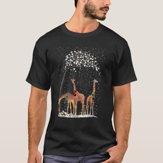 3 Giraffes Scarf Winter Christmas Tree Xmas Snowy T-shirt (Voorkant)