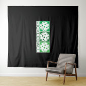 3 Groene Pickleballs op wit Wandkleed (In Situ (horizontaal))