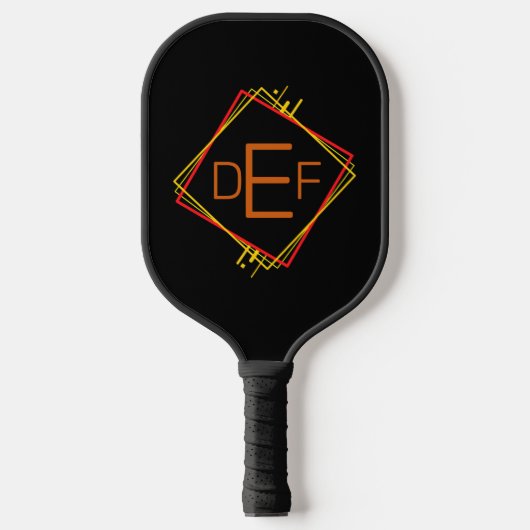 3 Initiaal Monogram Letter Red Yellow Brown Square Pickleball Paddle (Voorkant)