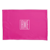 3 Initiaal Monogram | Wit Op Heet Roze Kussensloop (Voorkant)