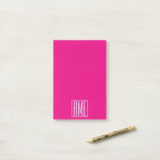3 Initialen Monogram | Wit op warmroze Post-it® Notes (Op bureau)