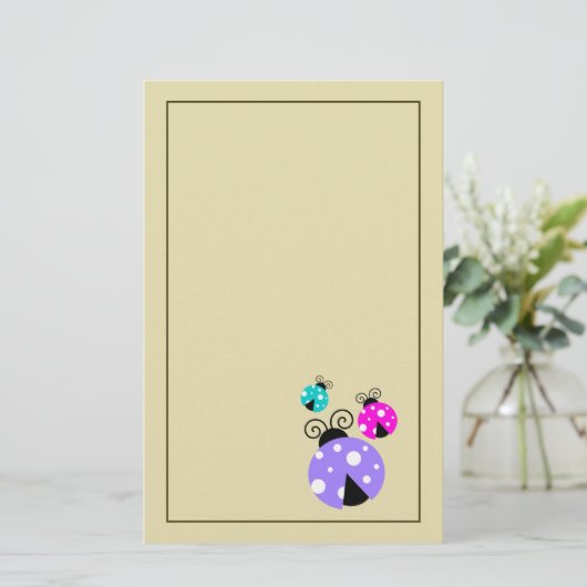 3 Ladybugs in Paarse roze en blauw Briefpapier (Staand voorkant)
