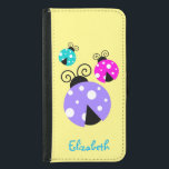 3 Ladybugs in Paarse roze en blauw op maat<br><div class="desc">Een paar griezelige en schattige ladybugs. Deze heldergekleurde ladybugs hebben prachtige ronde lichamen met schattige witte polka stippen aan de achterkant. Hun hoofden zijn een halve maan in zwart en hebben schattige krulvormige gevoelens. Deze drie ladybugs zijn geschilderd helder paars, roze en blauw. Personaliseer/pas met een naam of een andere...</div>
