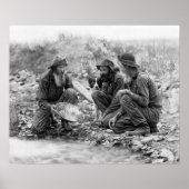 3 MANNEN en DOG PANNING voor GOLD c. 1889 Poster (Voorkant)