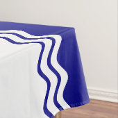 3 marineblauw en witte deklagen aan de kust tafelkleed (Voorbeeld)