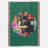 3 Young Blue Eyed Black Kittens Kerstscène Deken (Voorkant Verticaal)