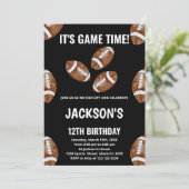 3 Zwarte Football Birthday-uitnodigingen Kaart (Staand voorkant)