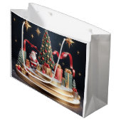 3D kerstpodium met kerstman en kerstboom Groot Cadeauzakje (Voorkant Gekanteld)