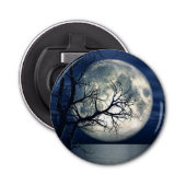 3D Landschapsachtergrond met maan over het Zee Button Flesopener (Voorkant)
