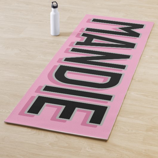 3D Lettering Roze Naam Yoga Mat (In situ)