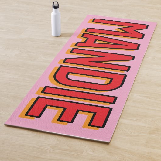 3D Lettering Roze Rode Naam Yoga Mat (In situ)