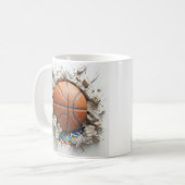 3D Oranje basketbal verschijnen door de muur Koffiemok (Voorkant links)