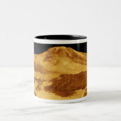 3D Perspectief Uitzicht van Maat Mons op Venus Tweekleurige Koffiemok (Center)