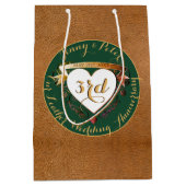 3de Jubileum  Leder Afbeelding Groen Medium Cadeauzakje (Voorkant)