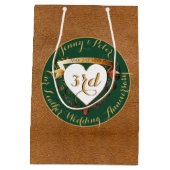 3de Jubileum  Leder Afbeelding Groen Medium Cadeauzakje (Achterkant)