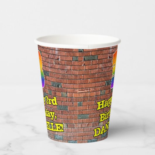 3de verjaardag: Fun Graffiti-geïnspireerde regenbo Papieren Bekers (Rechts)