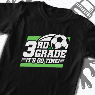 3e klas voetbal Football eerste dag terug naar sch T-shirt