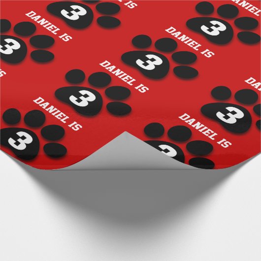 3e verjaardag Eigen naam RED BLACK Paw Prints F05 Cadeaupapier (Hoek)