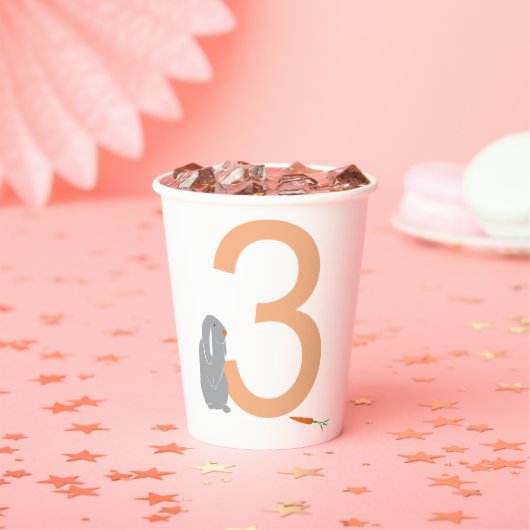 3e Verjaardag Modern Minimal Grijs Bunny Party Cup Papieren Bekers (Insitu)