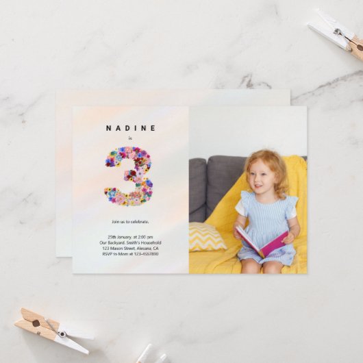 3e Verjaardag Pastel Roze Bloemen Fotouitnodiging Kaart (Voorkant / Achterkant in situ)