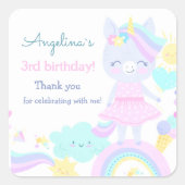 3e verjaardag sticker met een grappige eenhoorn. (Voorkant)