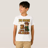 3rd Grade Level Unlocked Gamer T-Shirt – Pixel Adv (Voorkant volledig)