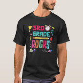 3rd grade rocks student rocking 3rd grade teacher t-shirt (Voorkant)
