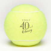 40 en Classy Elegant Script Naam 40e Verjaardag Tennisballen (Voorkant)