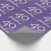 40 en Fabulous 40e verjaardag Violet en wit Cadeaupapier (Hoek)