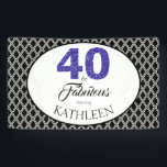 40 en Fabulous Custom 40th Birthday Spandoek<br><div class="desc">Elegant 40 en geweldige gepersonaliseerde viertigste verjaardagsbanner, de woorden 40 en sassy zijn in royal blue glitter en zwart. U kunt deze banner met jouw naam gemakkelijk aanpassen. Overeenkomende producten zoals uitnodigingen voor 40e verjaardag en benodigdheden voor 40e verjaardag zijn verkrijgbaar in onze winkel. Als je hulp nodig hebt, kun...</div>