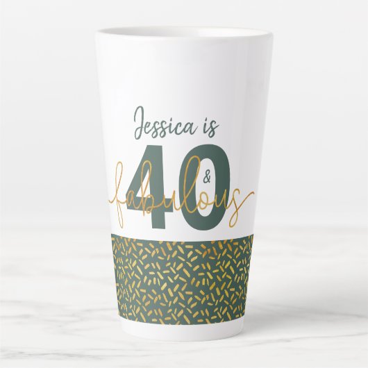 40 en Fabulous Groen en Goud Gepersonaliseerd Latte Mok (Voorkant)