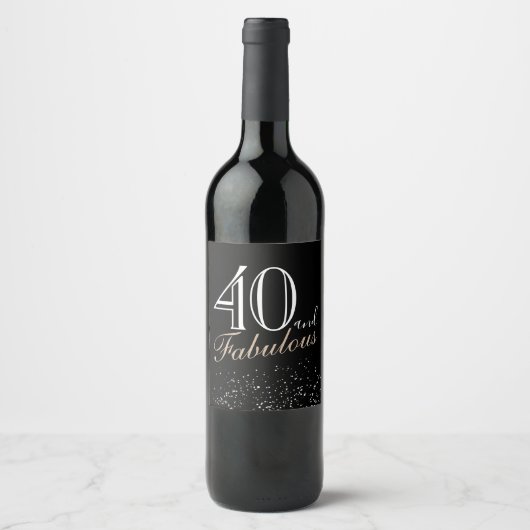 40 en Fabulous Modern and Elegant Black Birthday Wijn Etiket (Voorkant)
