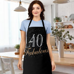 40 en Fabulous Modern Black 40th Birthday Schort<br><div class="desc">40 en Fabulous Modern Black 40th Birthday Schort. Trendy gezegde 40 en geweldig voor een vrouw. De achtergrond is zwart en de tekst is in trendy witte en gouden kleuren. Pas het schort aan met het leeftijdsnummer.</div>