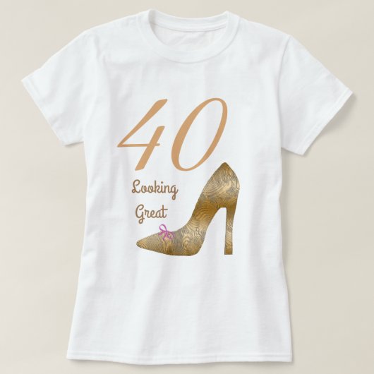 40- en uitziende superhiel-roze schoen t-shirt (Design voorkant)
