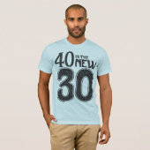 40 is de NIEUWE 30 (zwart) T-shirt (Voorkant volledig)