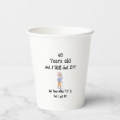 40 jaar en nog steeds papieren bekers (Achterkant)