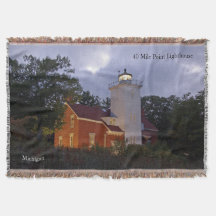 40 Mile Point Lighthouse bij schemering geweven de