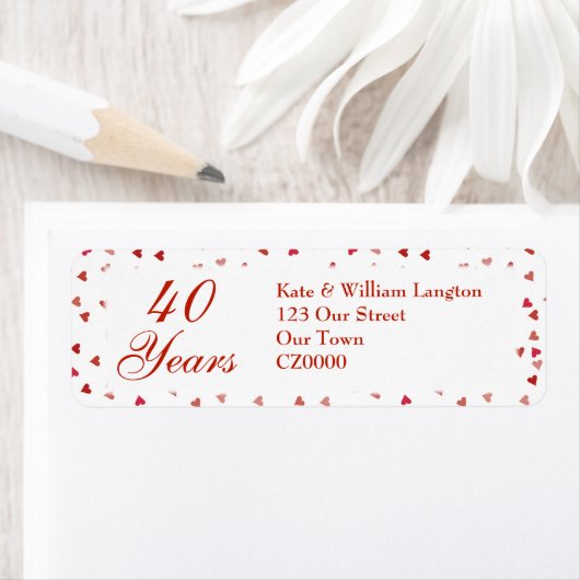 40e Jubileum van het huwelijk Ruby Hearts Confetti Etiket (Insitu)