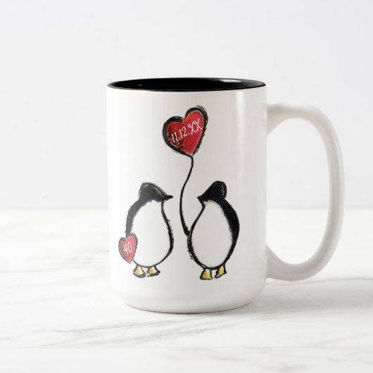 40e ruby bruiloft pinguïn tweekleurige koffiemok (Rechts)