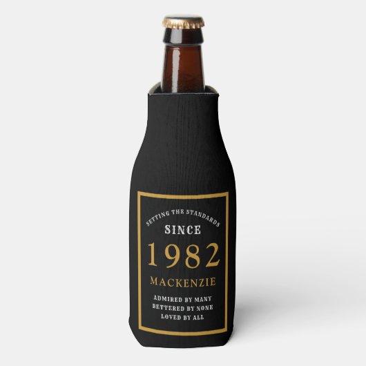 40e verjaardag 1982 Naam Elegant Chic Black Gold Flesjeskoeler (Fles Voorkant)