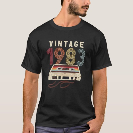 40e  verjaardag 1983 Cassettebandje 40 jaar T-shirt (Voorkant)
