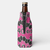 40e verjaardag Monogram ROZE ZWART Gepersonaliseer Flesjeskoeler (Fles Achterkant)